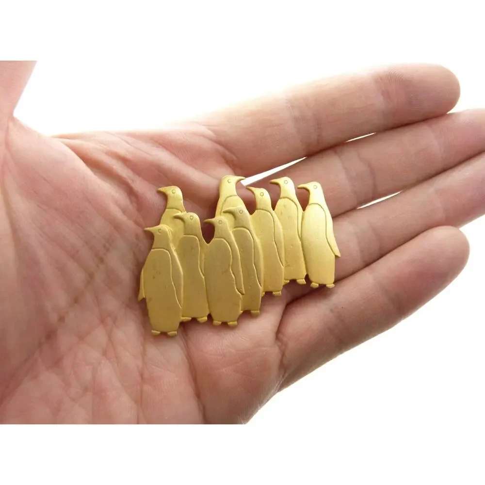 Vintage JJ 1988 Penguin Brooch Costume Pin Gold Tone Jonette Jewelry Co Animal